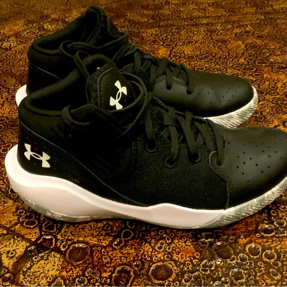 Under Armour PS Jet ‘21 kids Basketball shoes